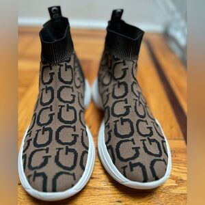 Black and Brown Ribbed Sneakers